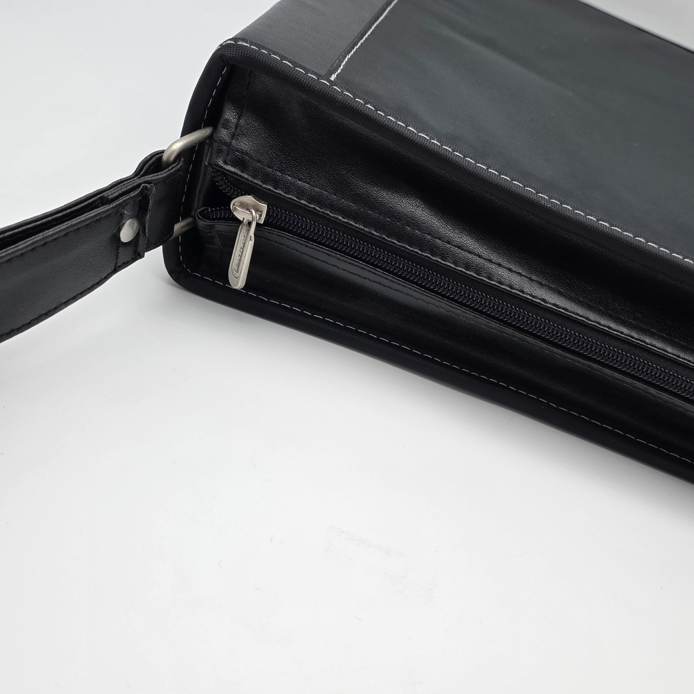 Targus 256 CD DVD Storage Binder Case Black Faux Leather Zip Media Organizer - Picture 11 of 12